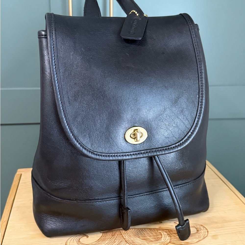Vintage 90’s COACH Large Daypack 9791 Black Leather 9x11x5